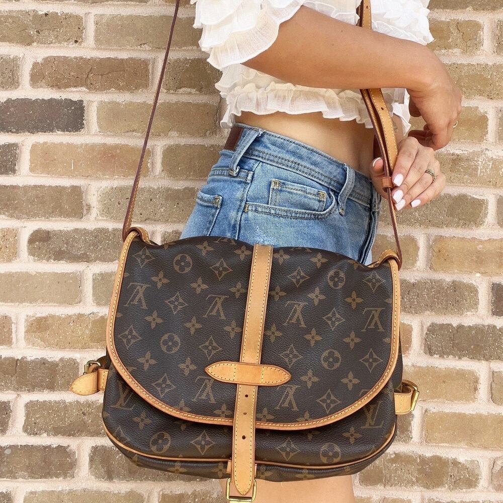 💎✨STUNNING✨💎AUTHENTIC Louis Vuitton Saumur 30